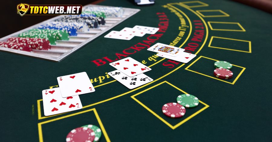 HƯỚNG DẪN CHƠI GAME BÀI BLACKJACK CƠ BẢN HAY NHẤT 2024 4 Luật chơi Blackjack cơ bản